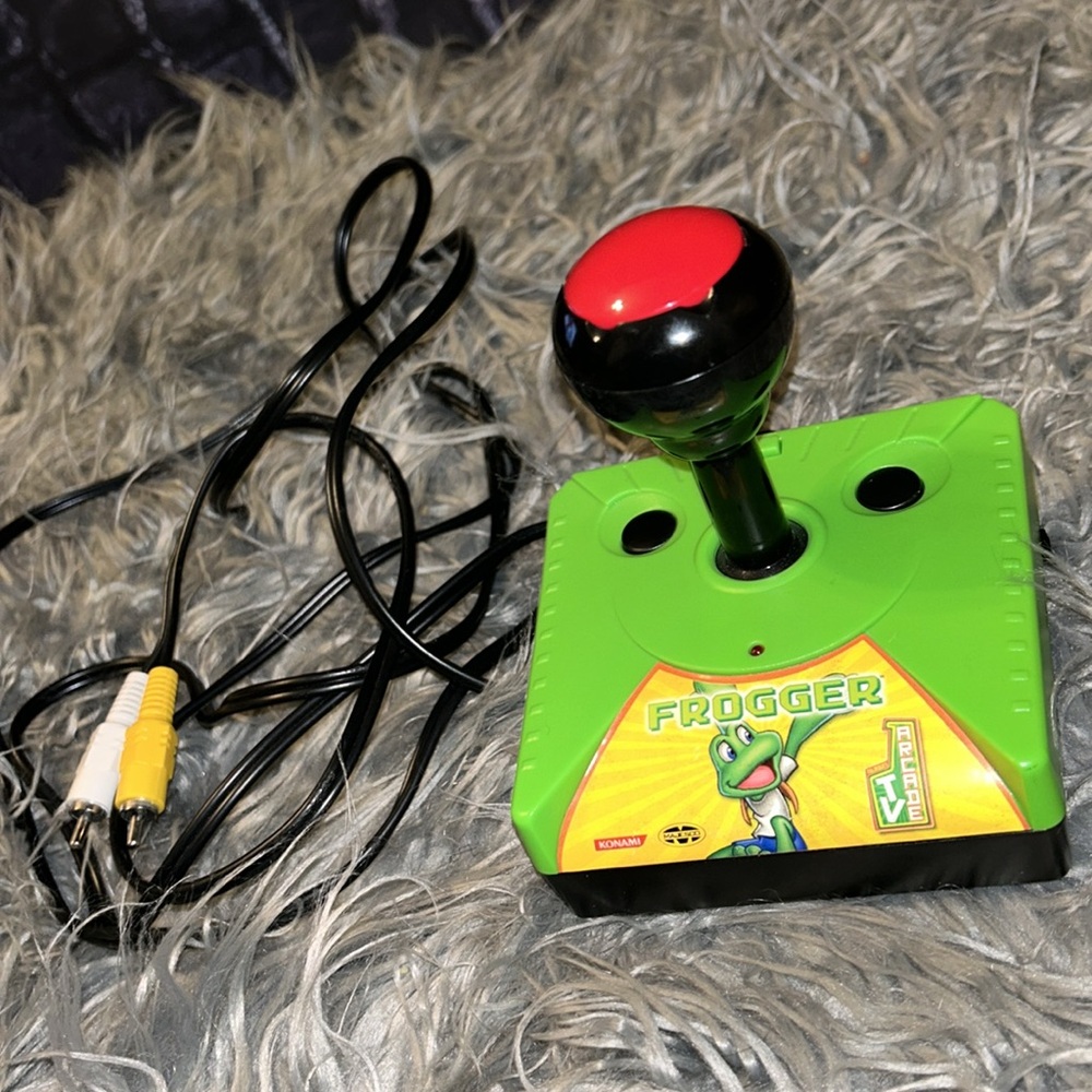 VTG 2004 Konami Classic FROGGER Plug N Play TV Handheld Arcade Video GUC Tested - Picture 3 of 16